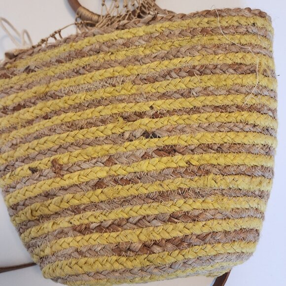Woven Stripe Crossbody Bag With Drawstring Lining & Top Handle - Picture 10 of 14